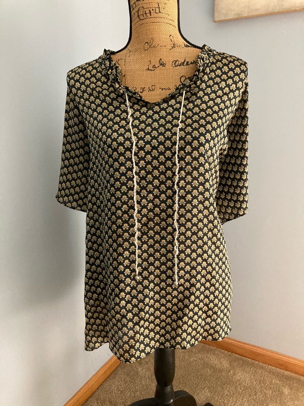 T Bags Los Angeles Black/Yellow Blouse Women Size 2X